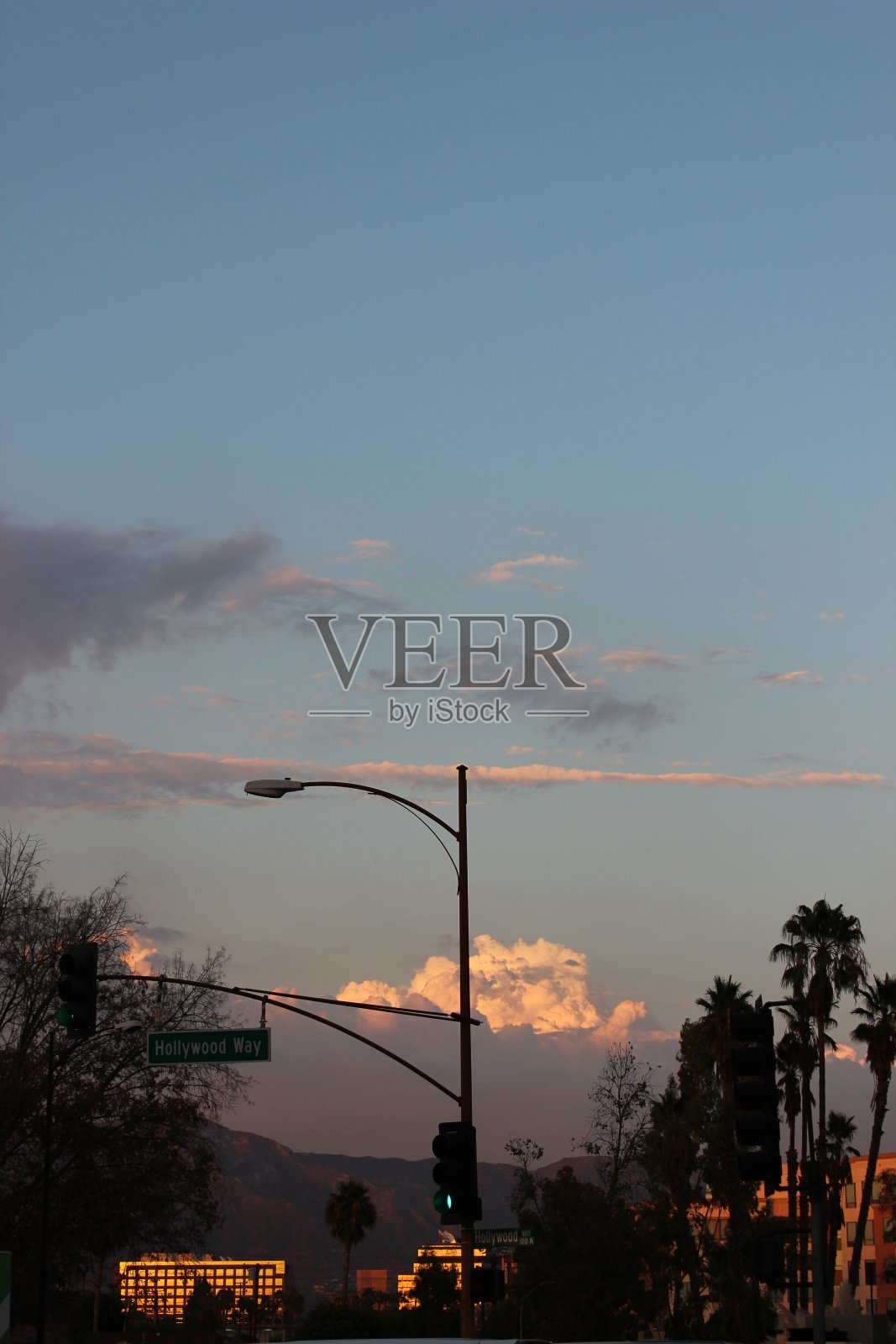 加州洛杉矶,日落时的城市景观照片摄影图片