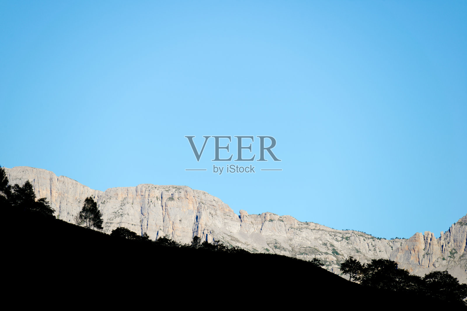 在法国的比利牛斯山照片摄影图片