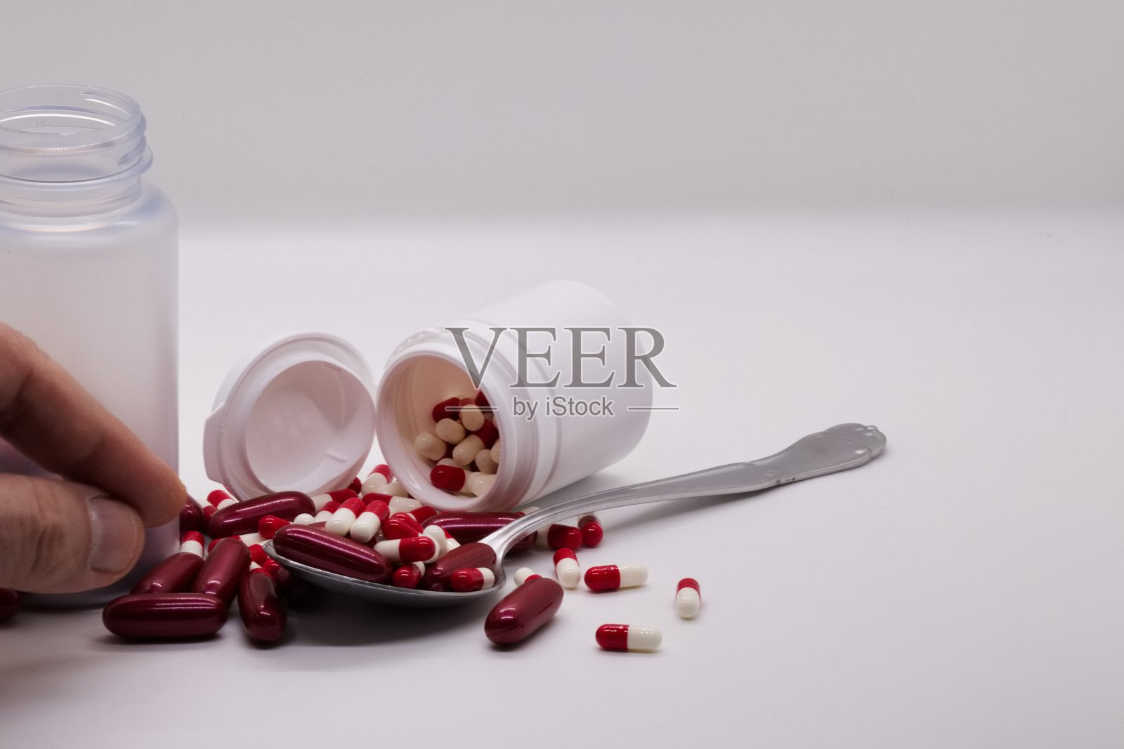 含有合成物质的胶囊特写照片摄影图片