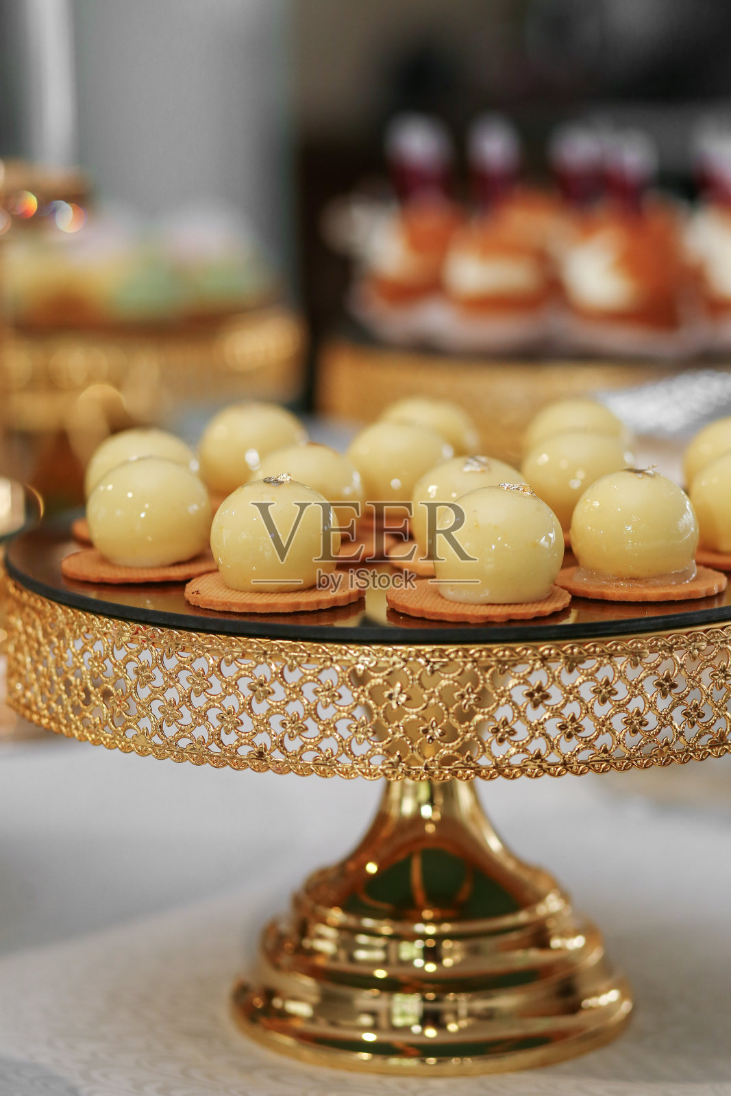 美味的糖果棒。在活动中分配甜点照片摄影图片