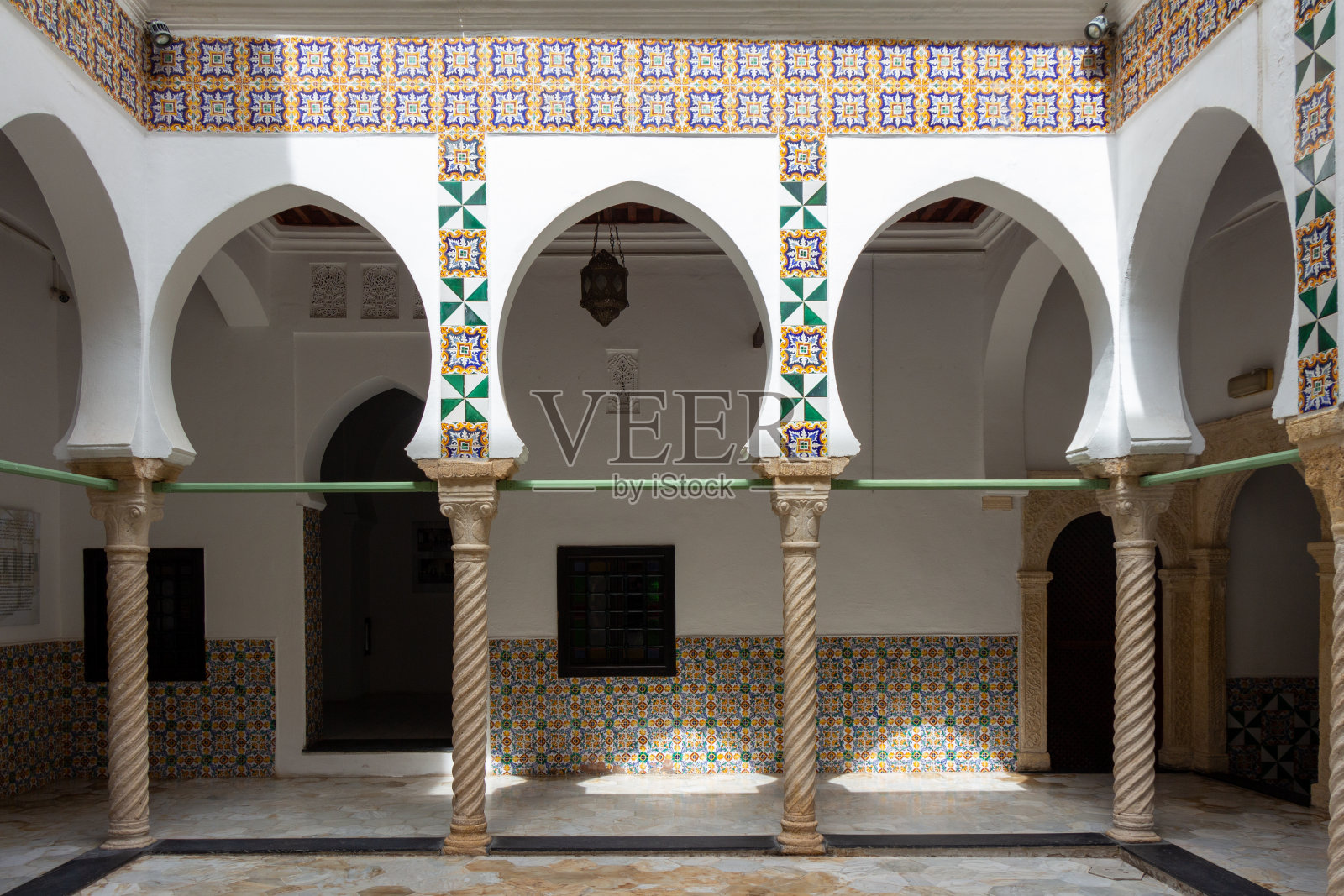 莱宫内部,被称为23号堡垒。阿尔及利亚阿尔及尔的历史纪念碑。照片摄影图片