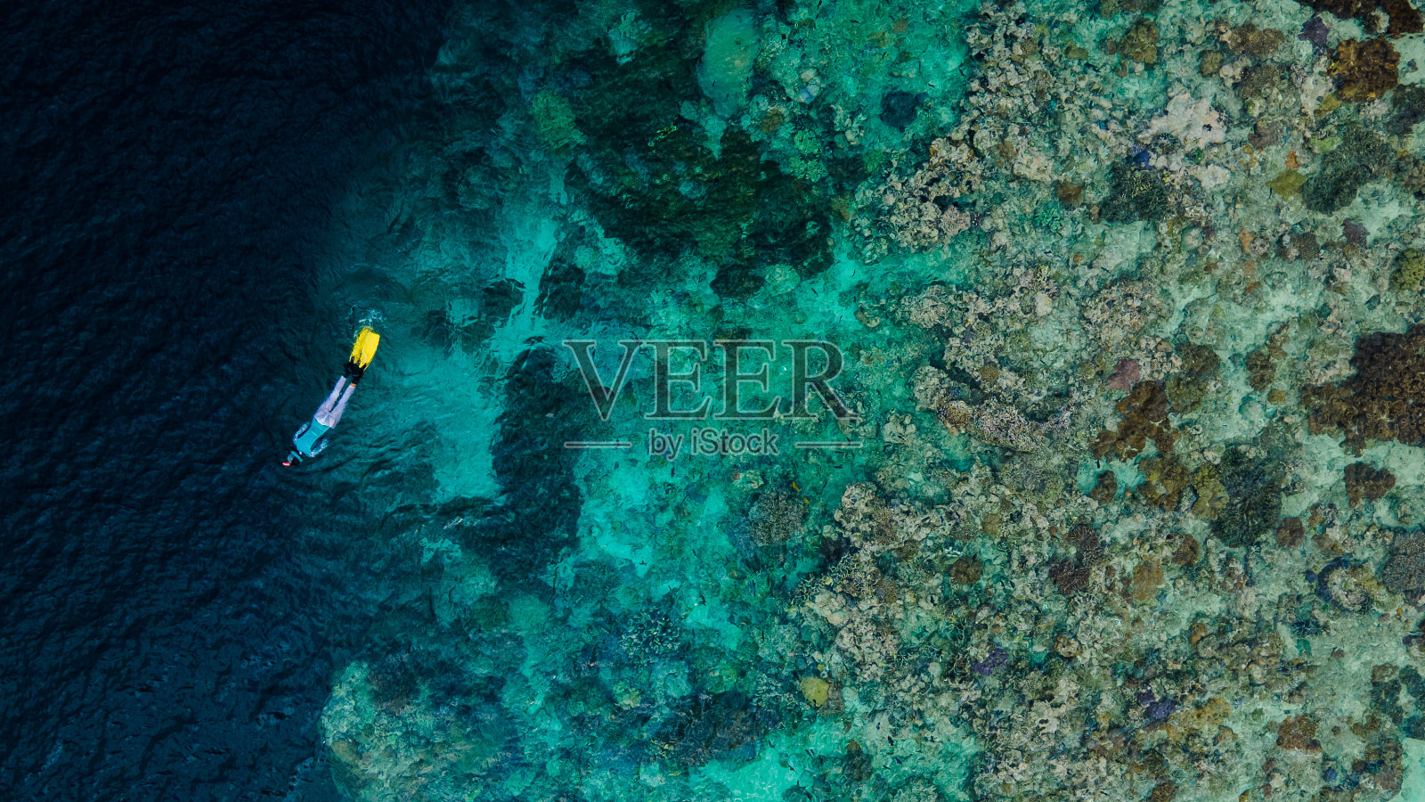在哈塔岛浮潜照片摄影图片