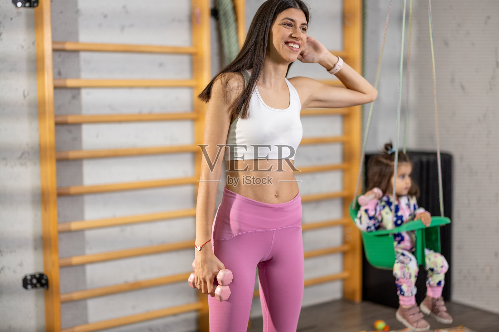 单亲妈妈培训照片摄影图片