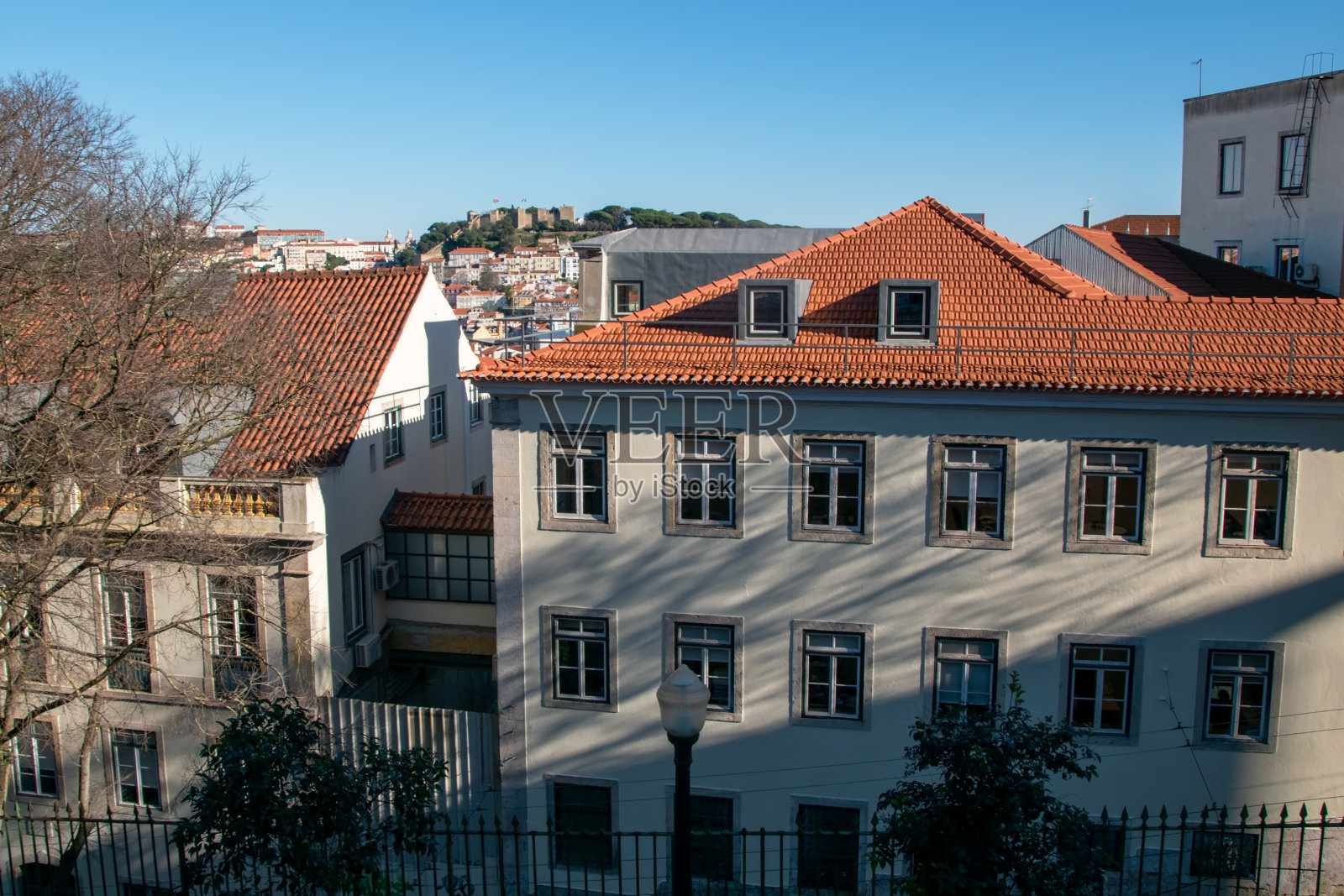 里斯本,葡萄牙,欧洲城市景观,葡萄牙城市的屋顶景观照片摄影图片