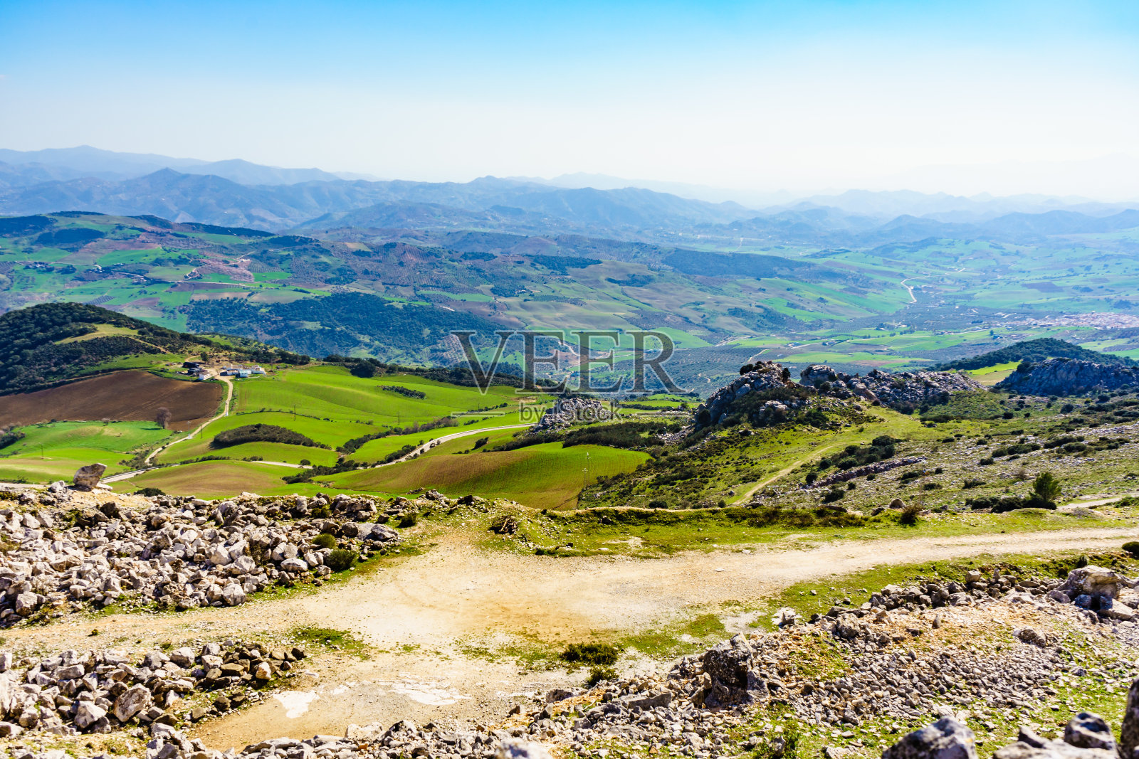 西班牙Torcal de Antequera的山景照片摄影图片