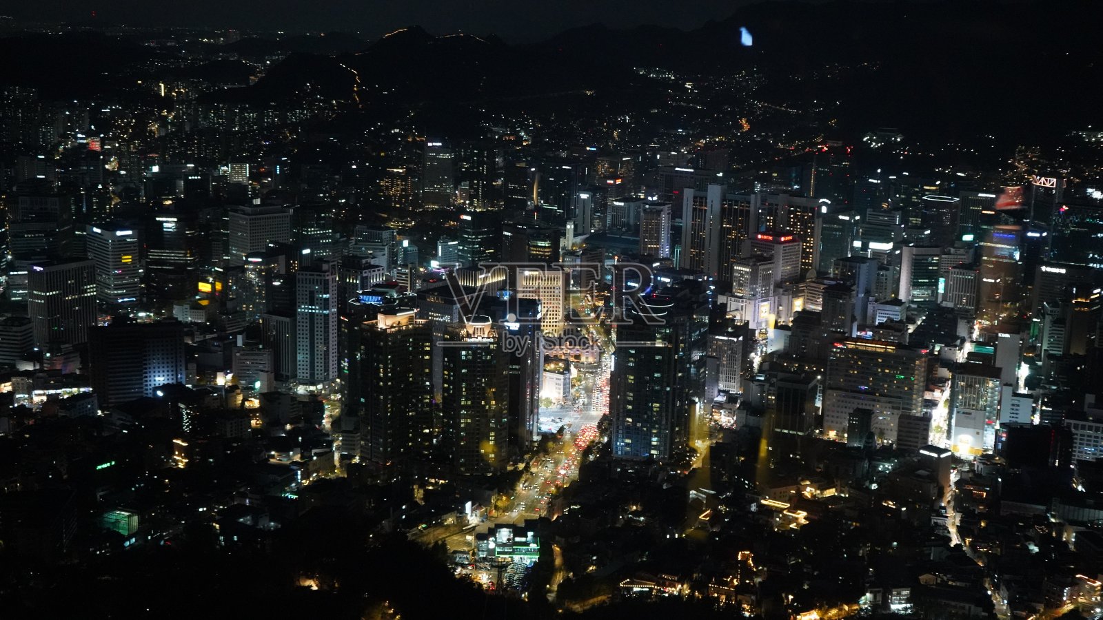 夜间的N首尔塔照片摄影图片