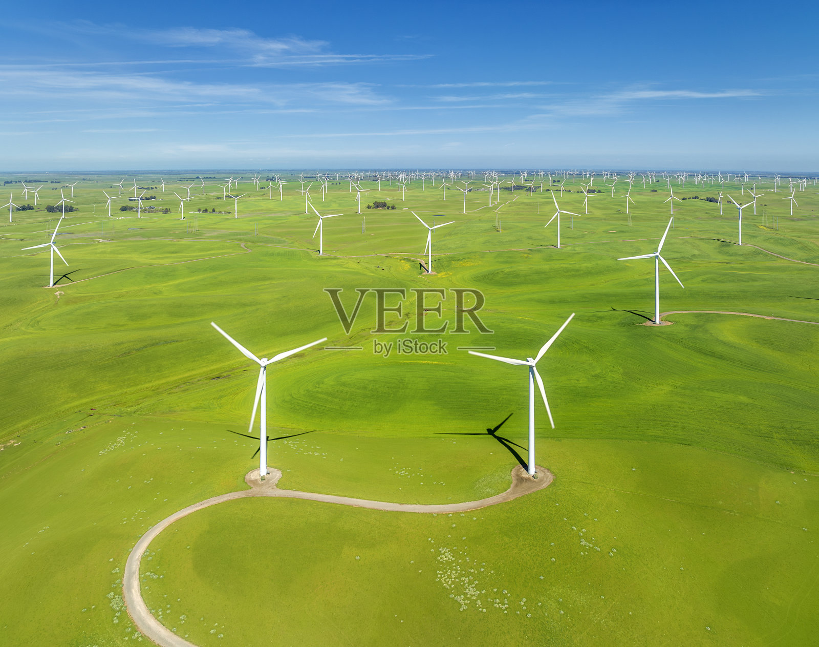 旧金山的风力发电厂和风车涡轮机农场照片摄影图片