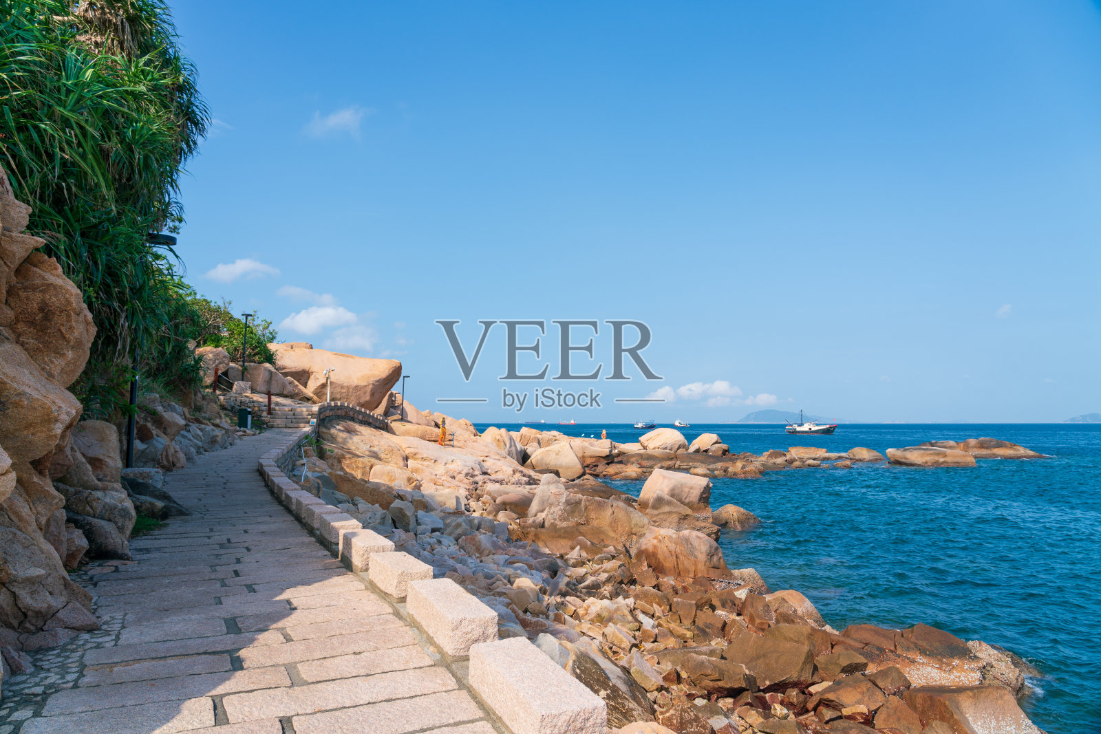 海边的走道照片摄影图片