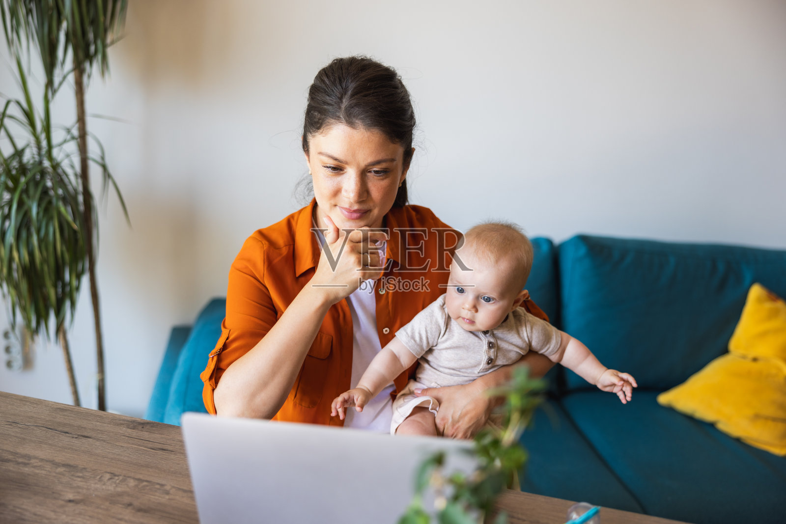 最适合职场妈妈的公司照片摄影图片