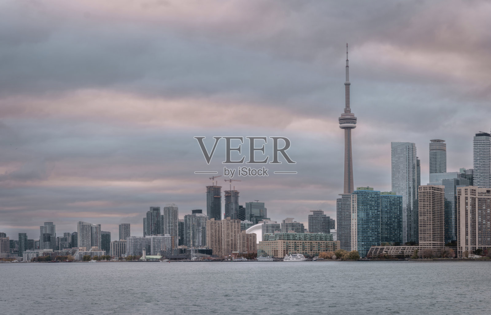 黄昏时分的多伦多城市天际线照片摄影图片