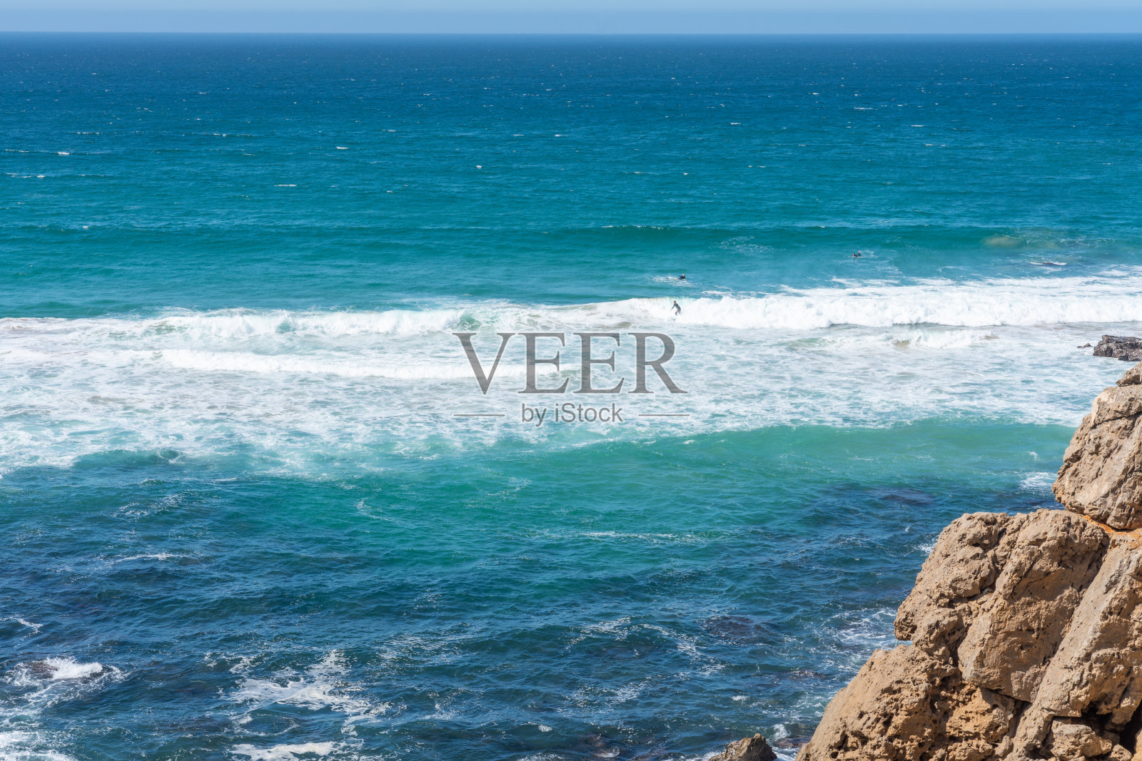 从葡萄牙辛特拉的金丘堡或烛光堡俯瞰罗卡角照片摄影图片