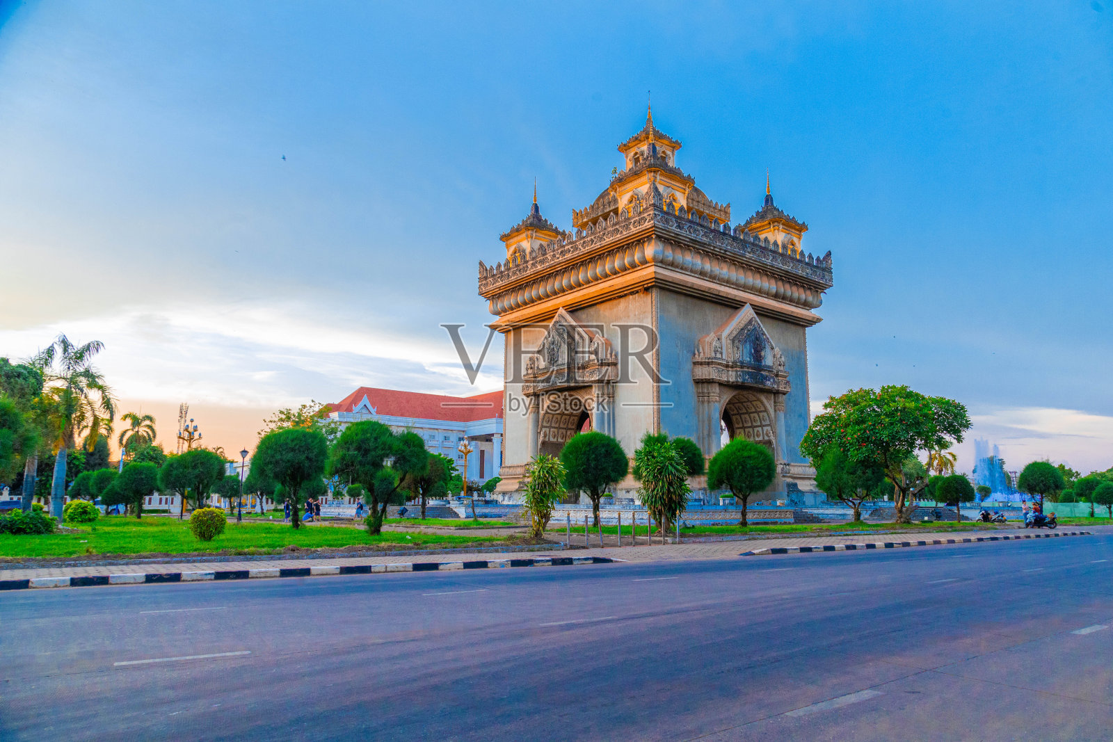 Patuxay是万象首都的一座高塔照片摄影图片