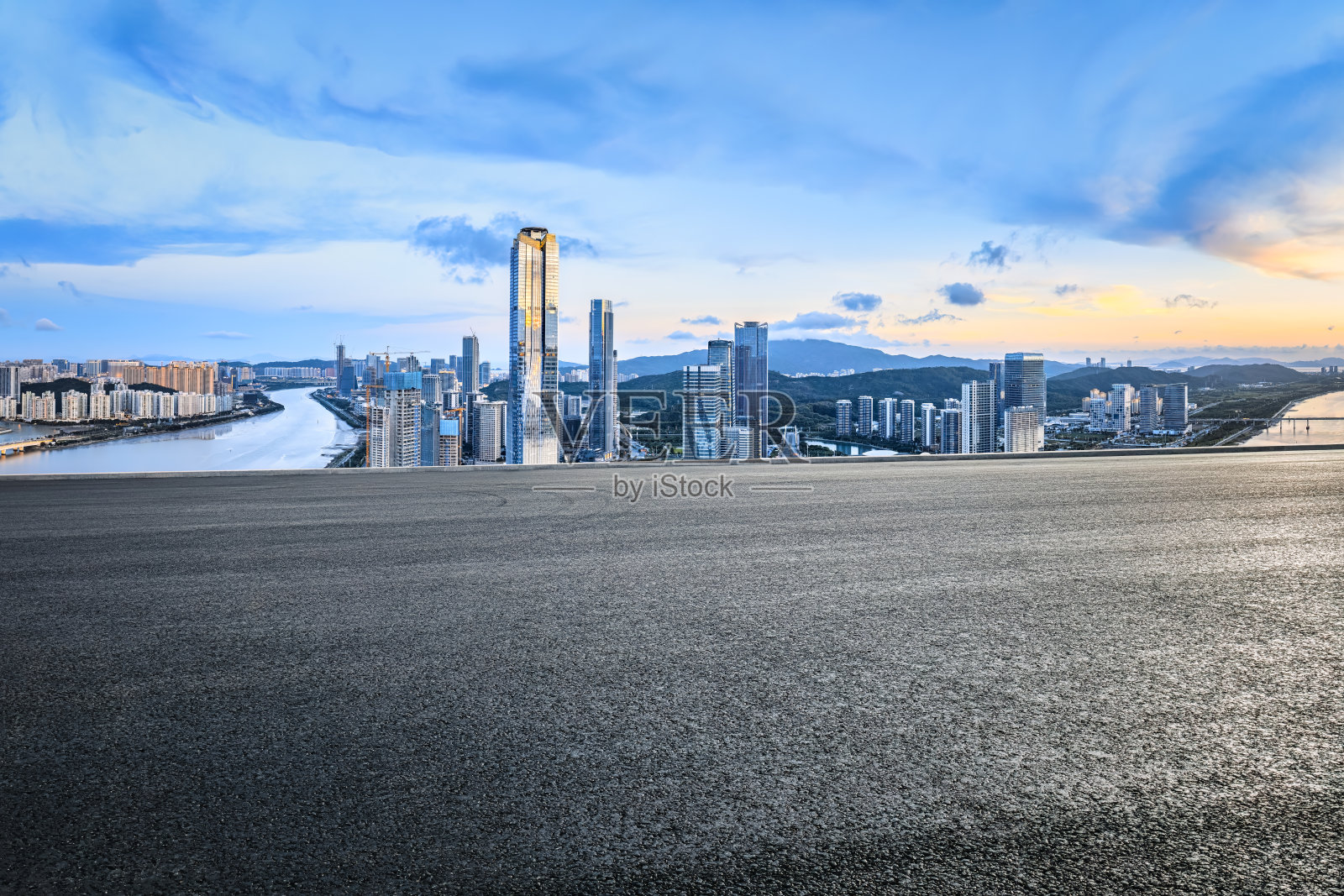 澳门柏油路和商业建筑的天际线背景照片摄影图片