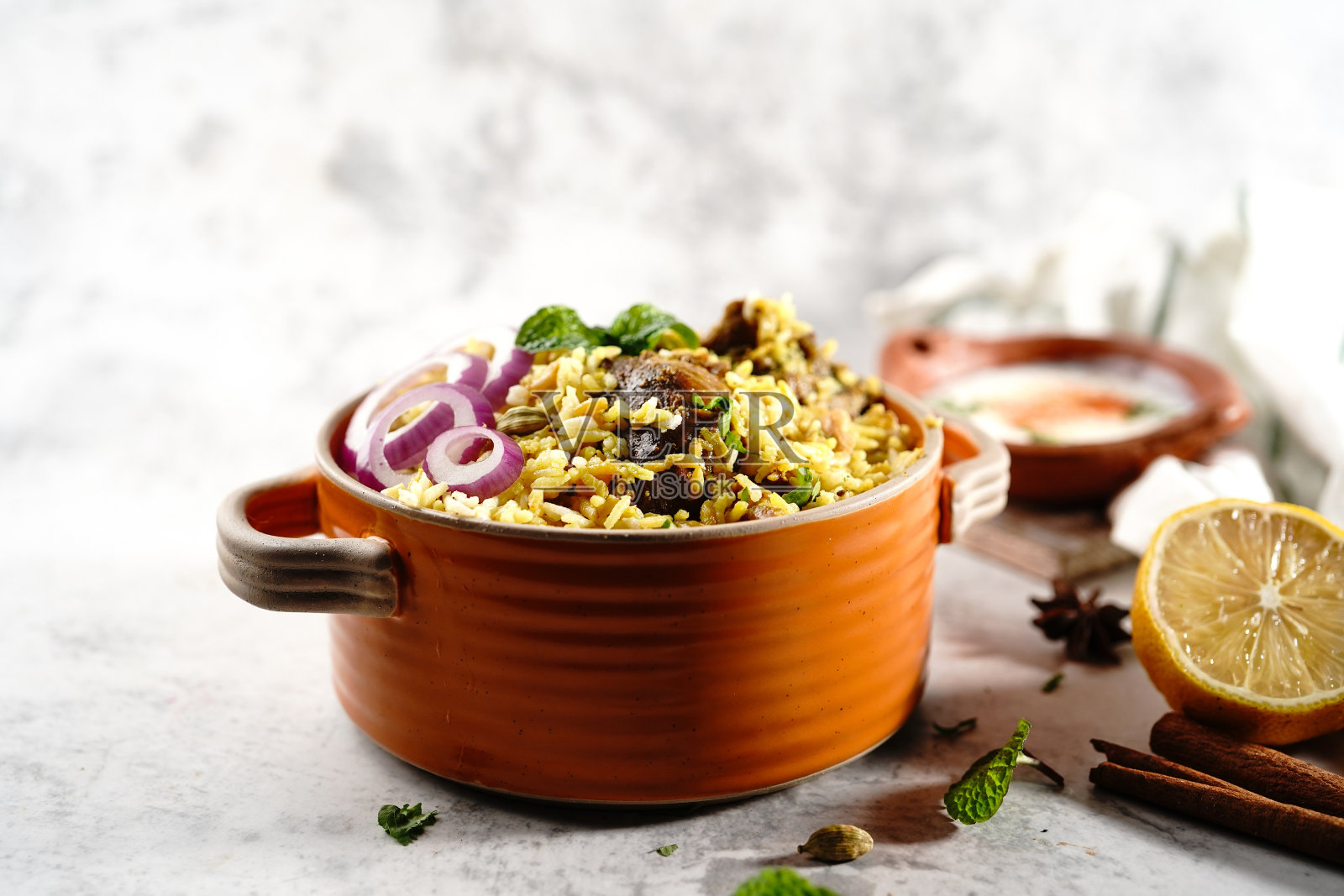 自制鸡肉Dum印度香饭|照片摄影图片