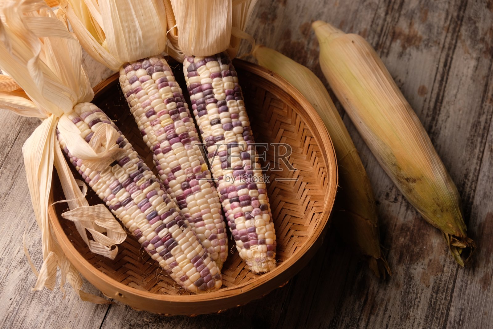 彩色宝石玉米:重要的粮食作物照片摄影图片