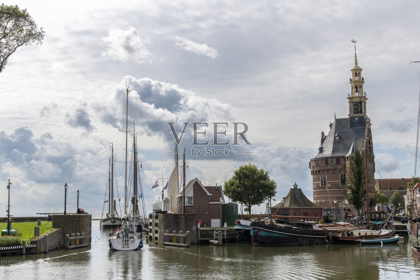 荷兰霍恩港外的船只照片摄影图片