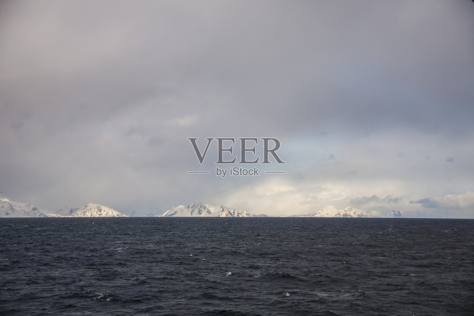 挪威北部罗弗敦群岛的冬天照片摄影图片