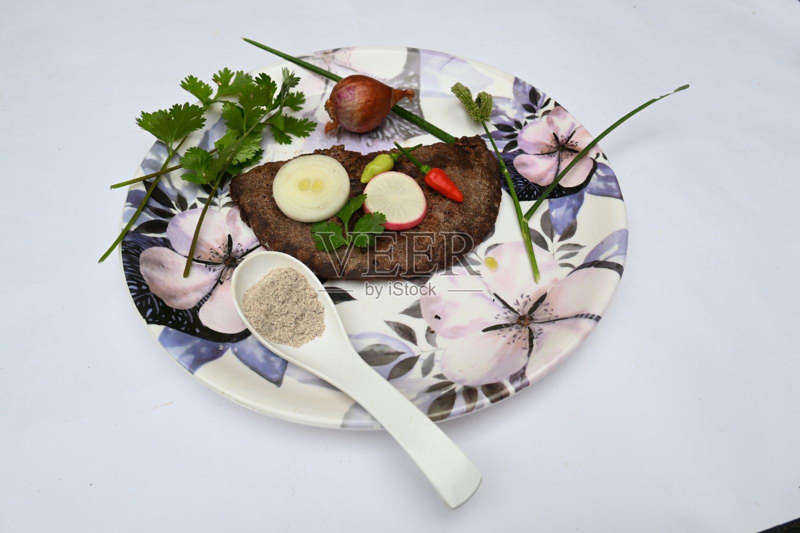 鹰嘴豆或小米薄饼。照片摄影图片