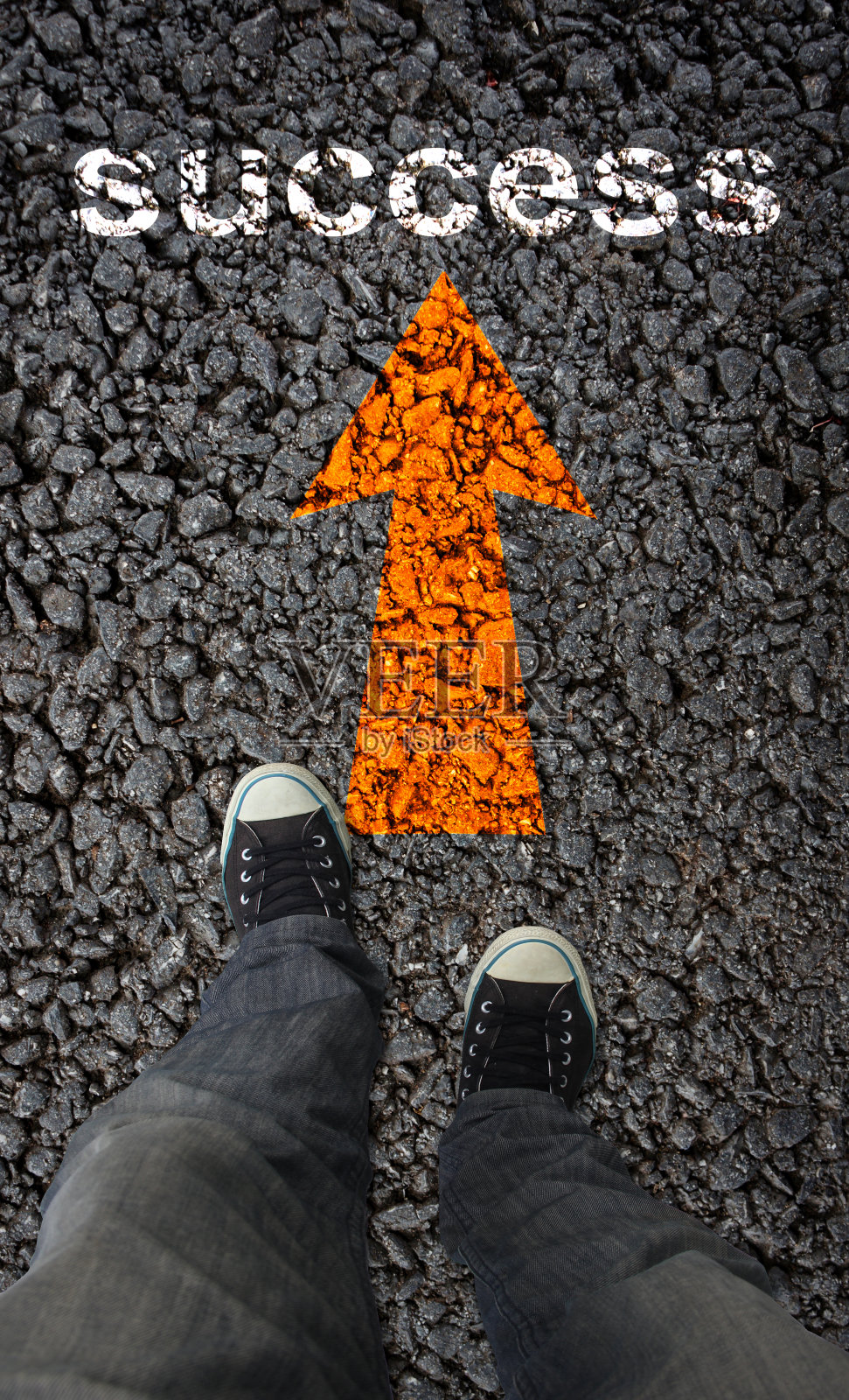 带箭头的鞋子照片摄影图片