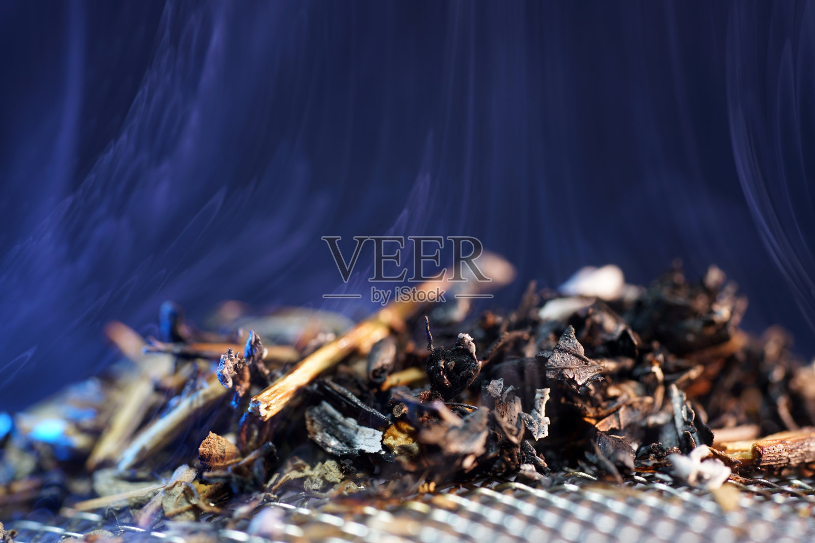 厨房用香料详细的熏香和熏烟照片摄影图片