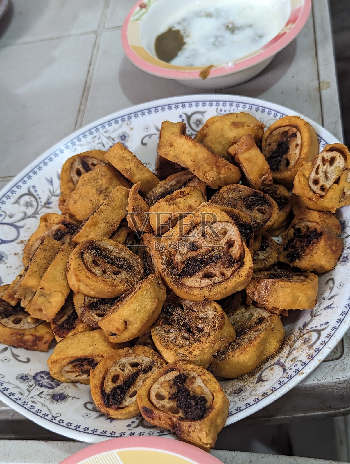 炒莲藕照片摄影图片