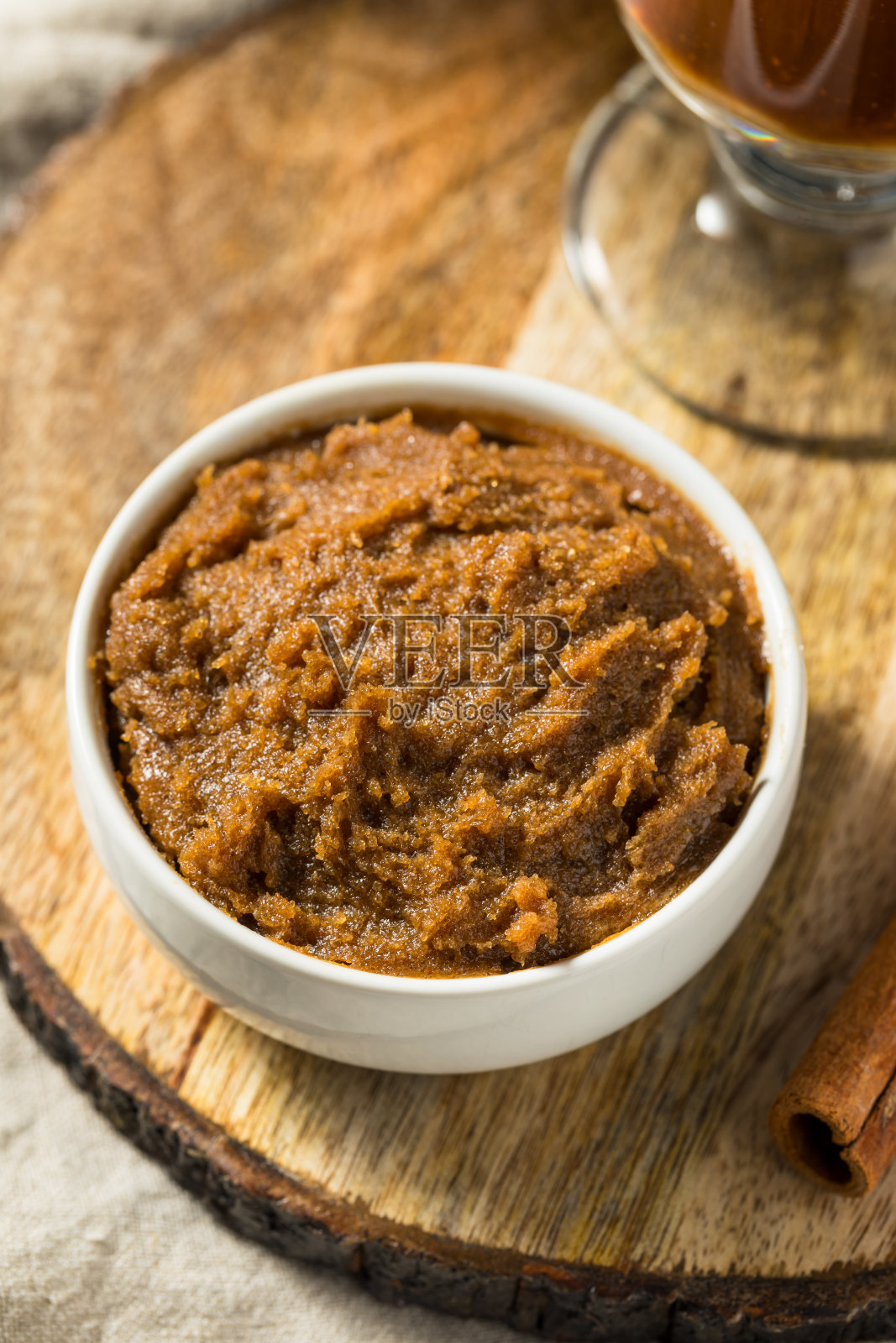 热黄油朗姆酒黄油面糊照片摄影图片