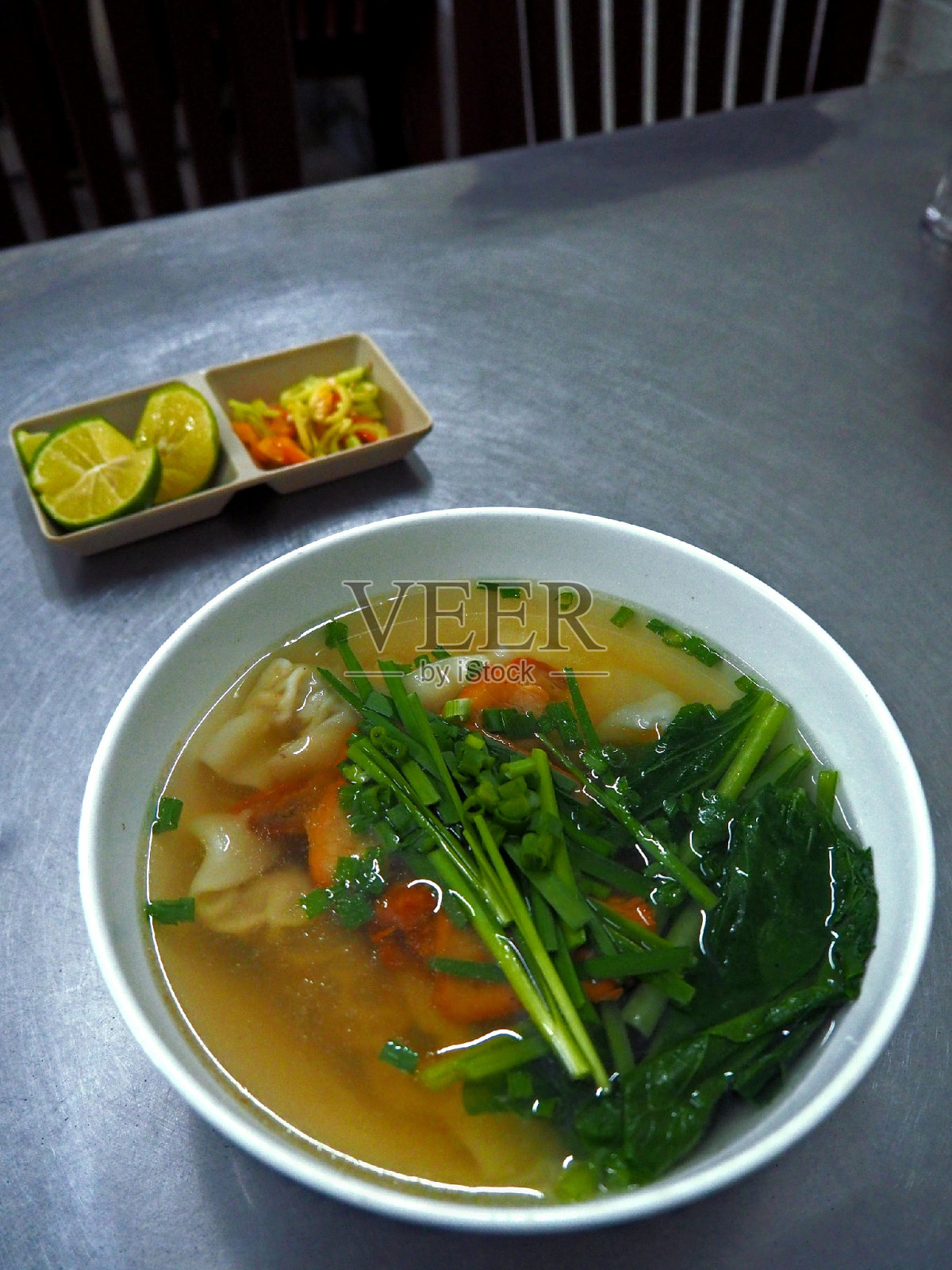 南越的一碗猪肉馄饨照片摄影图片