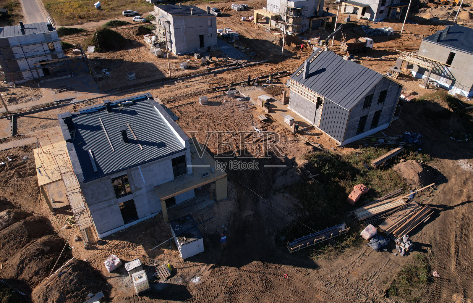 建筑家园,鸟瞰图。建筑工地房屋施工过程。照片摄影图片