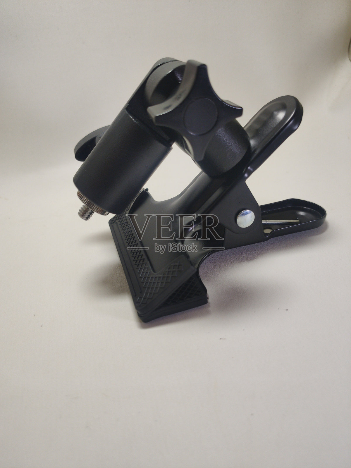 黑色大钳背景,用于摄影或摄像照片摄影图片