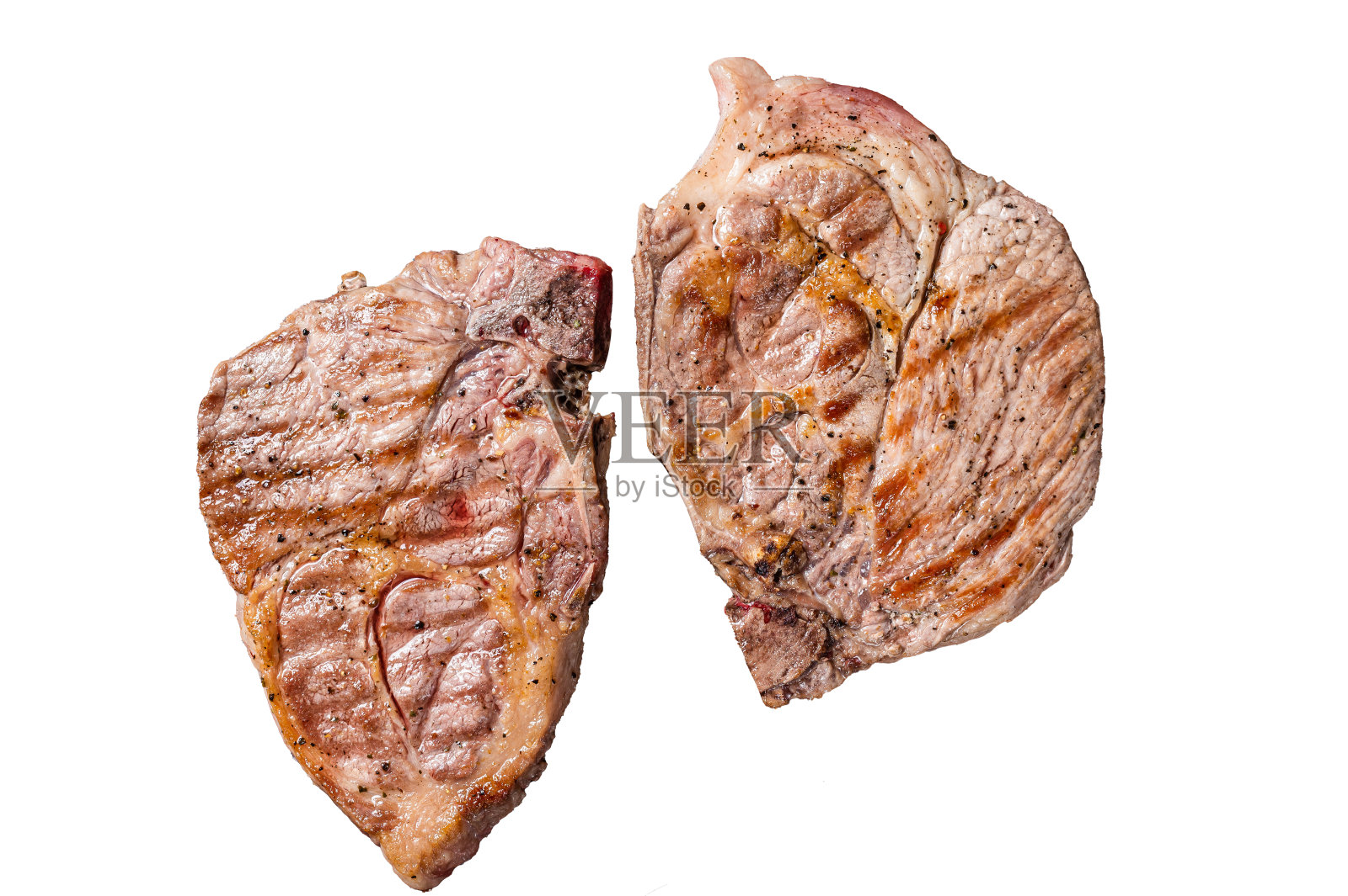 烧烤烤猪里脊牛排从脖子里脊肉在烧烤。孤立在白色背景上。照片摄影图片