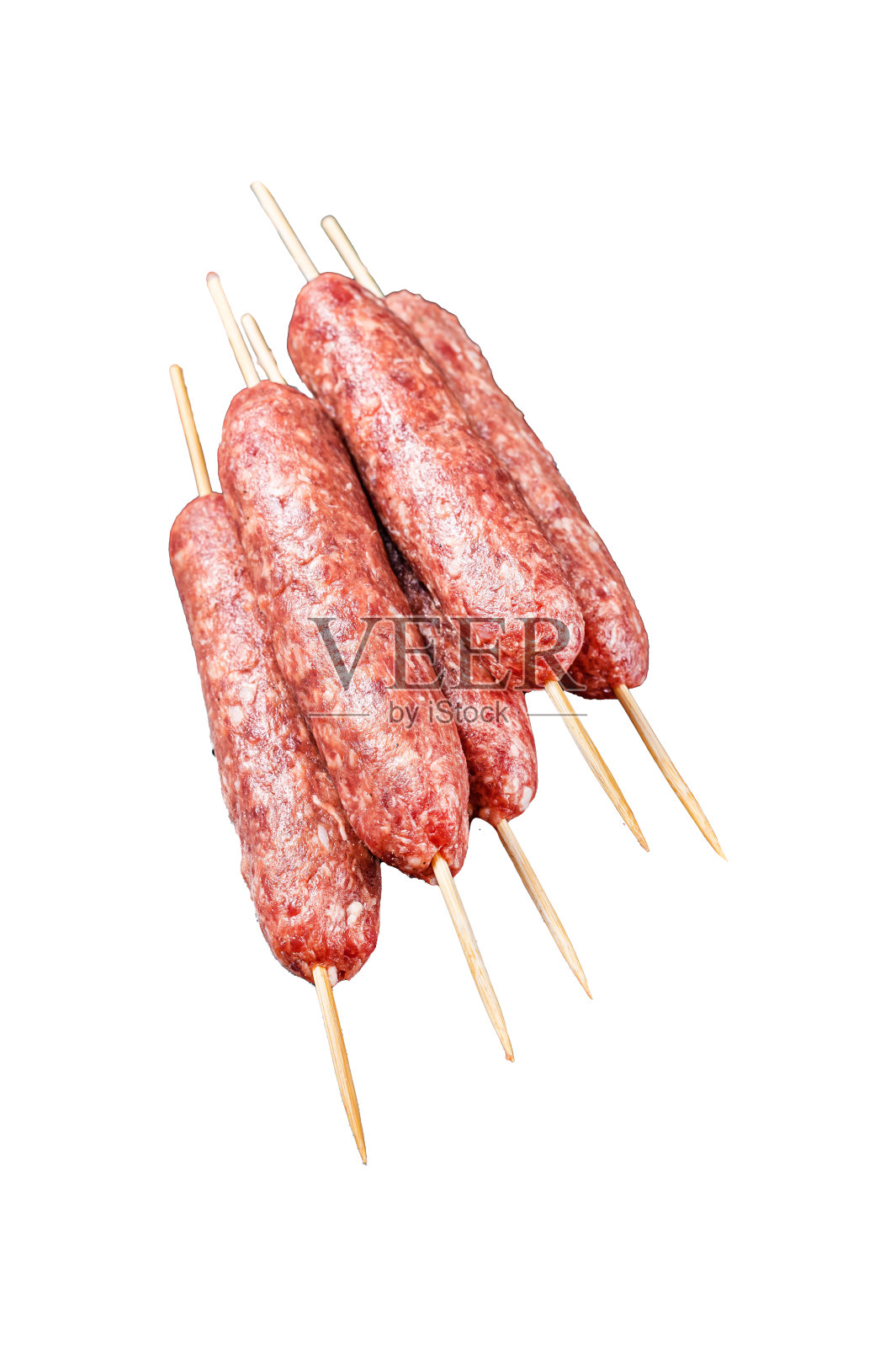 生的卢拉或烤羊肉串串孤立在白色背景,俯视图。照片摄影图片