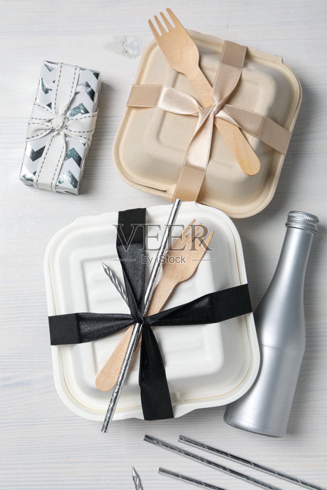 祝贺和庆祝的概念,盒装便当蛋糕照片摄影图片