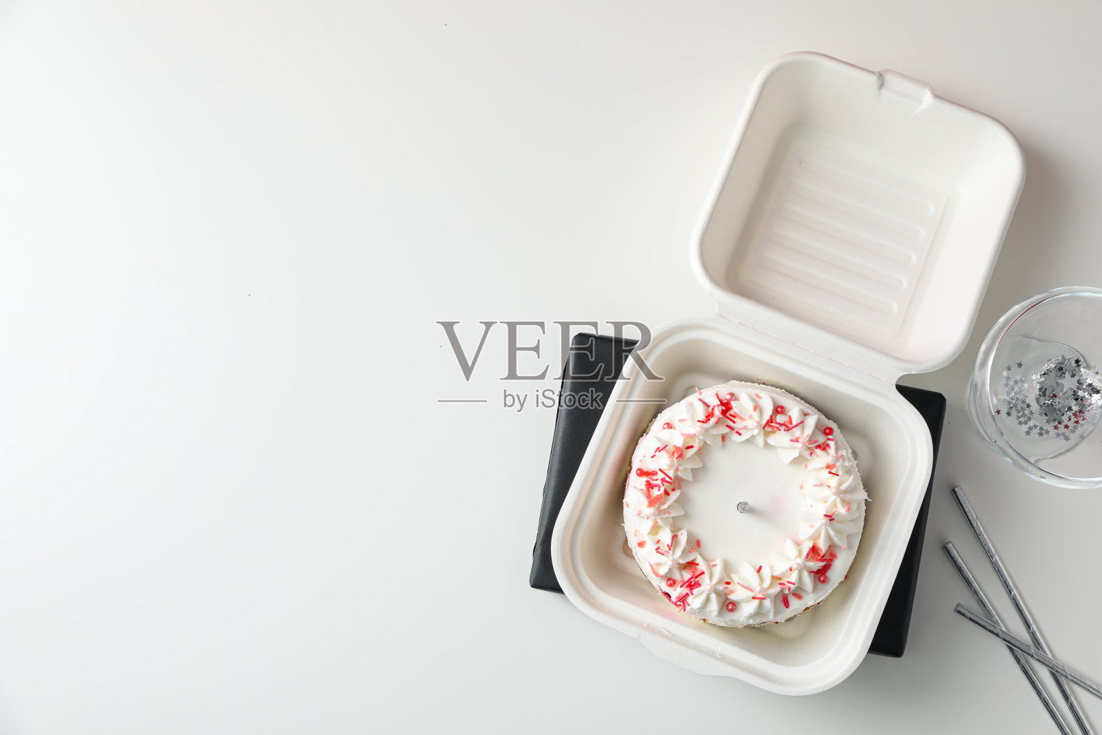 祝贺和庆祝的概念,盒装便当蛋糕照片摄影图片