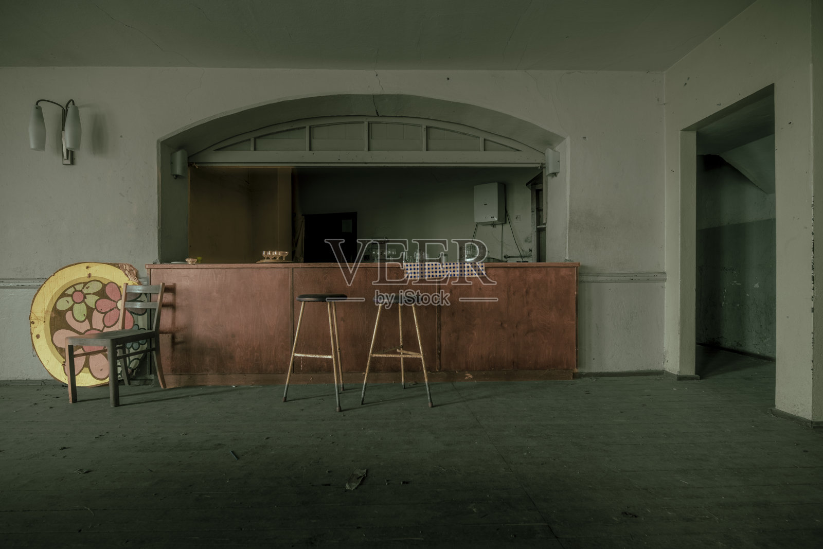 东德的党堂。照片摄影图片