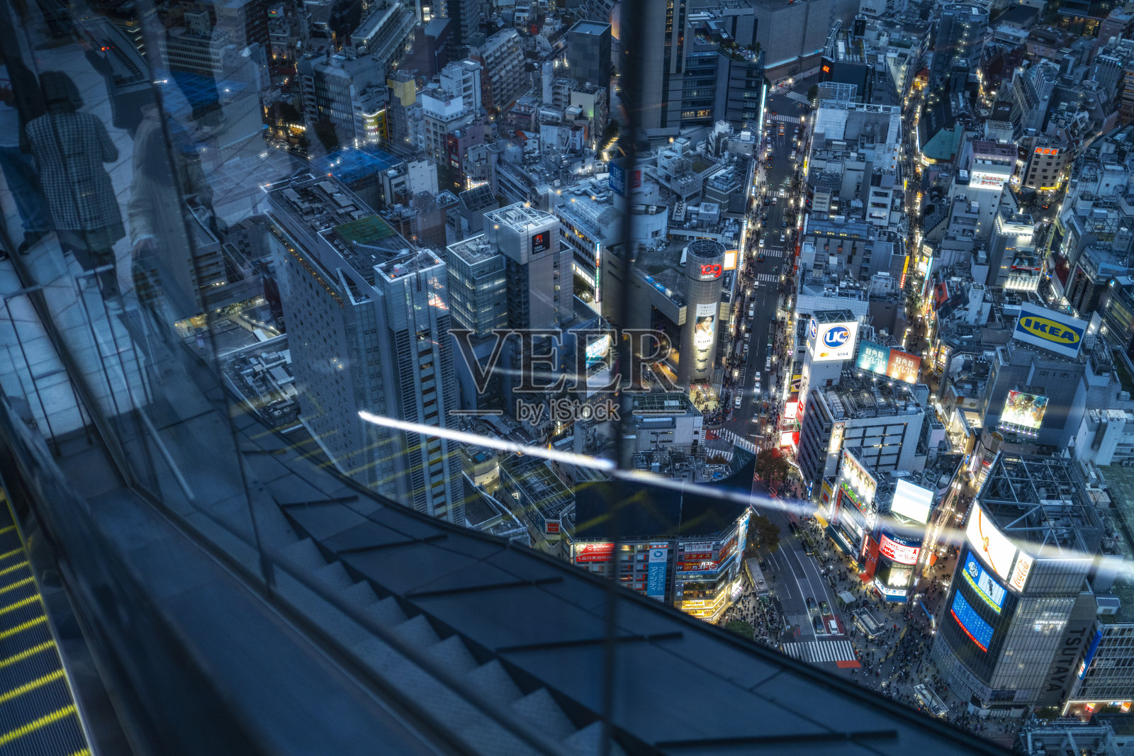 暮光脉动:涩谷耀眼的夜景照片摄影图片