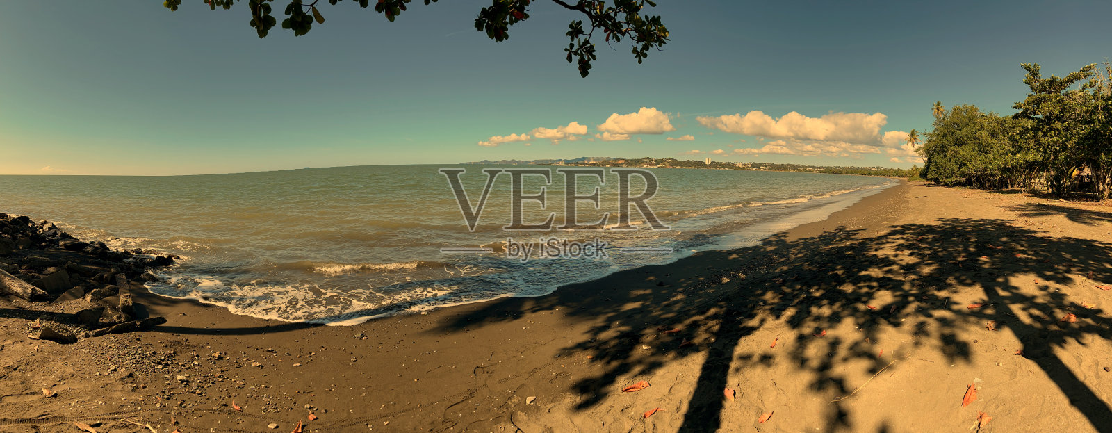 在海滩度过的一天照片摄影图片