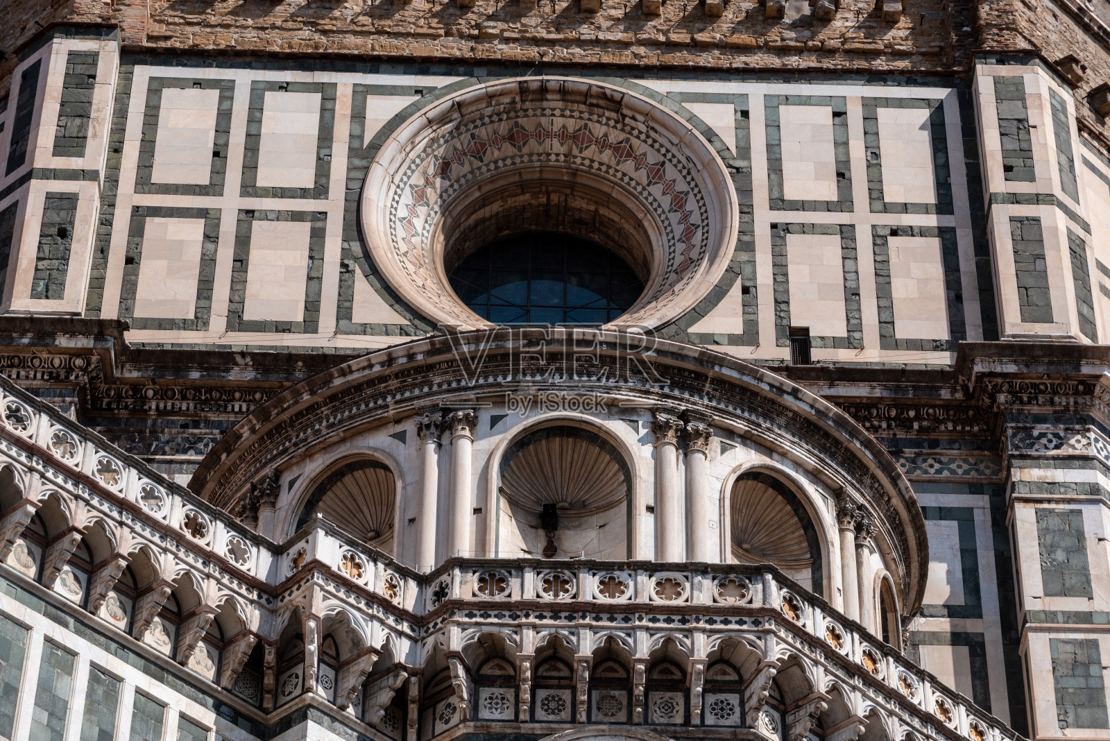 佛罗伦萨圣玛丽亚大教堂的新哥特式立面照片摄影图片