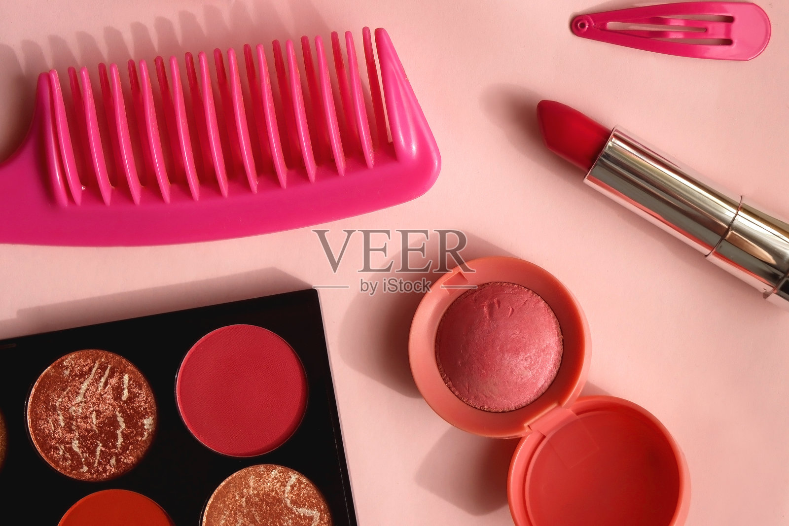 粉红色的化妆和配饰照片摄影图片