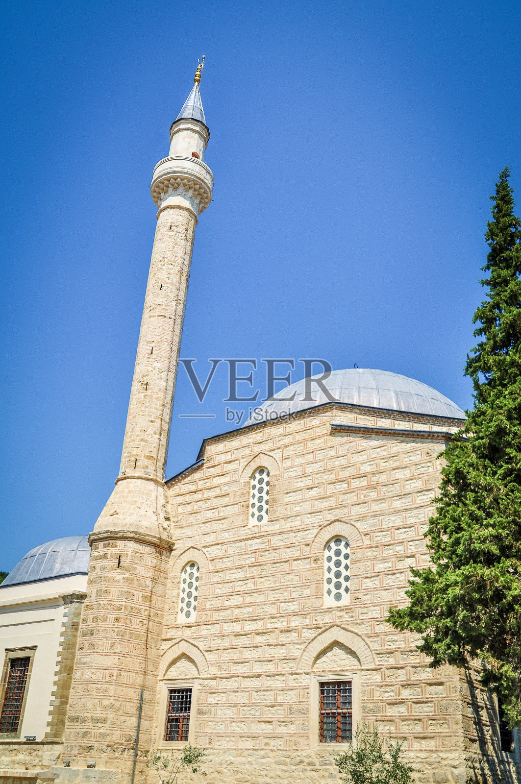 阿尔巴尼亚培拉特的奥斯曼清真寺照片摄影图片