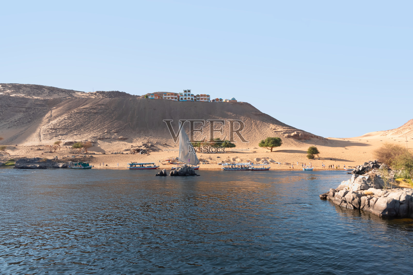 埃及阿斯旺尼罗河畔的努比亚传统村落房屋照片摄影图片