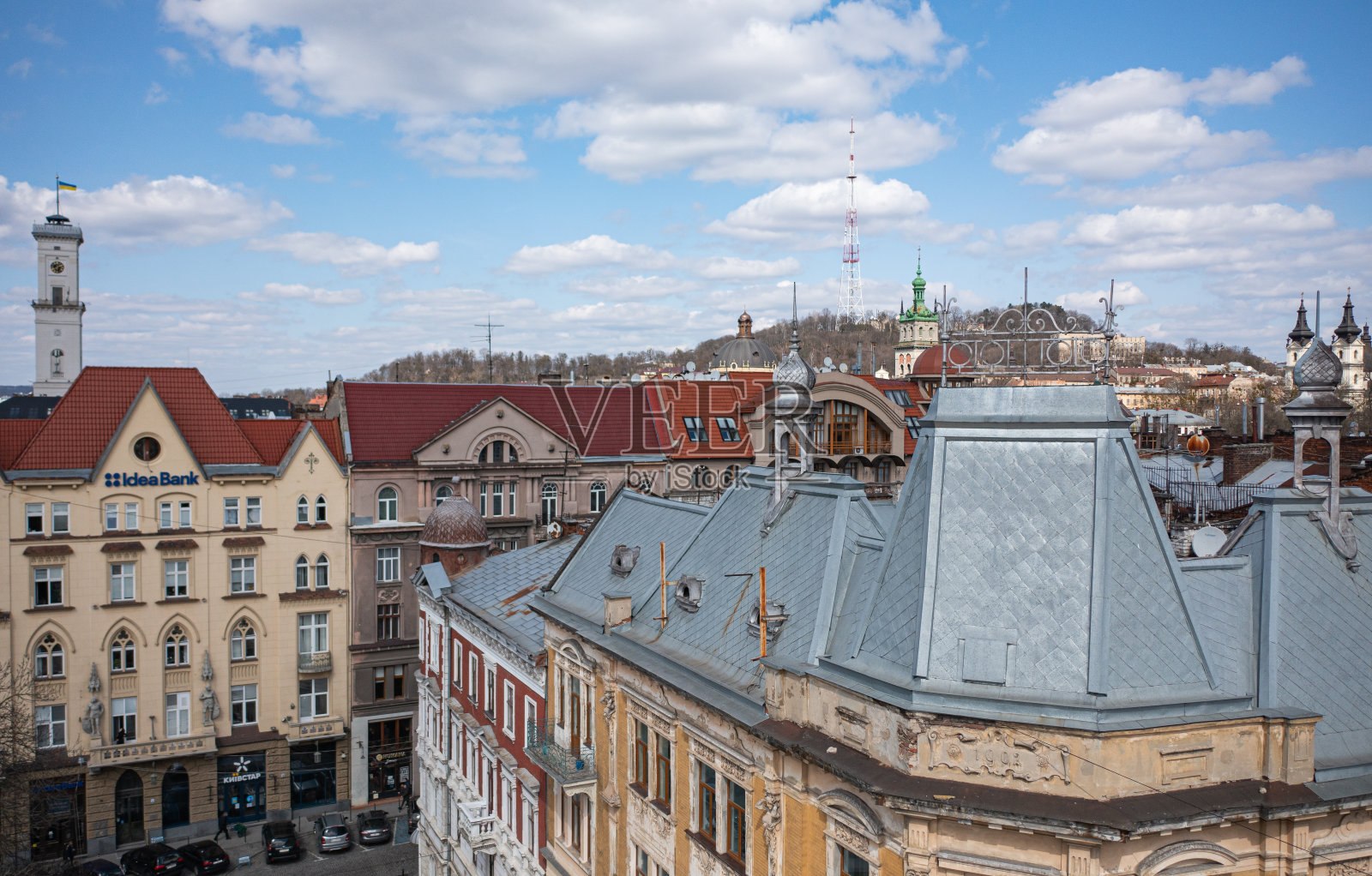 从无人机上鸟瞰利沃夫全景照片摄影图片