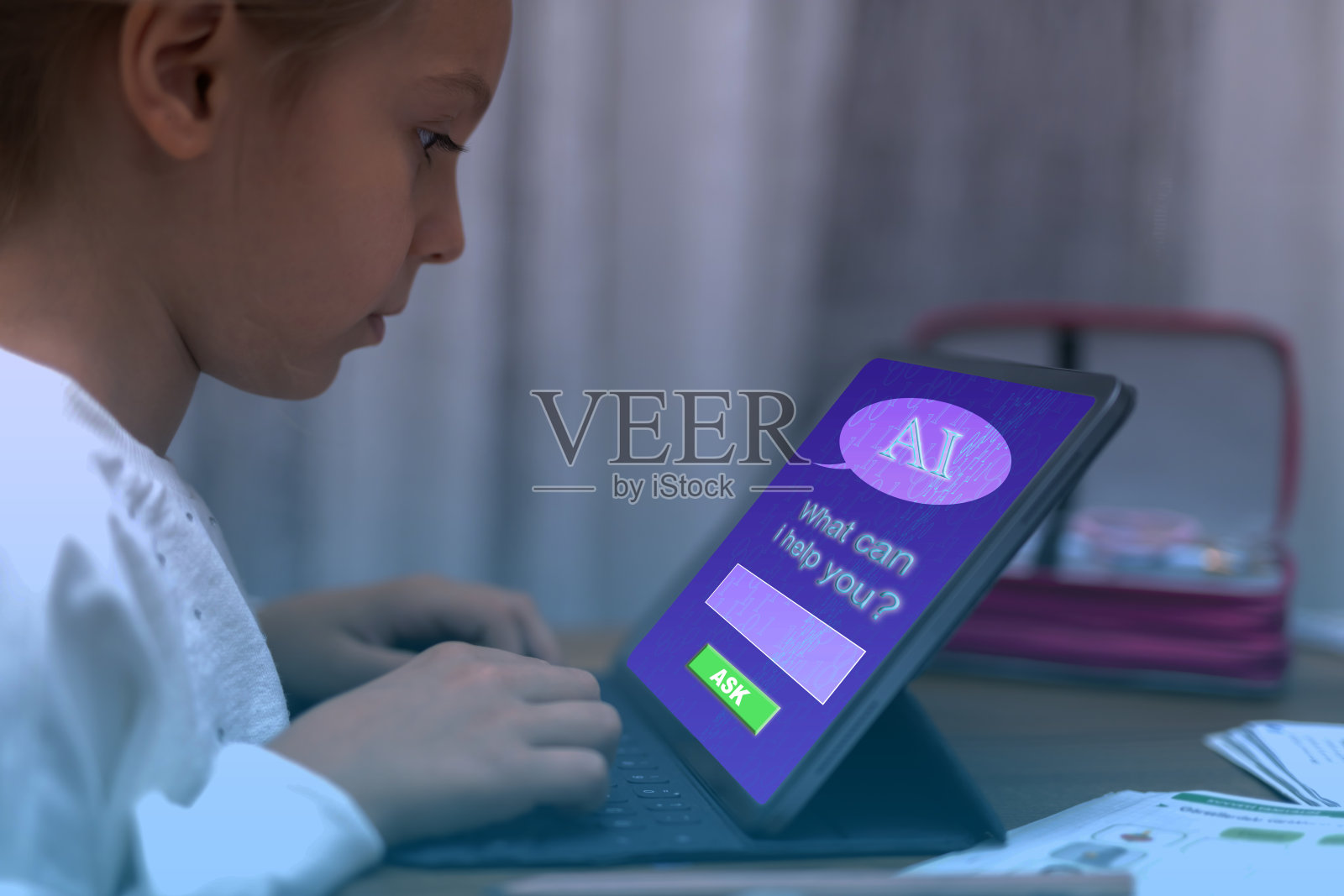 儿童在电脑或手机应用中使用系统AI聊天机器人照片摄影图片