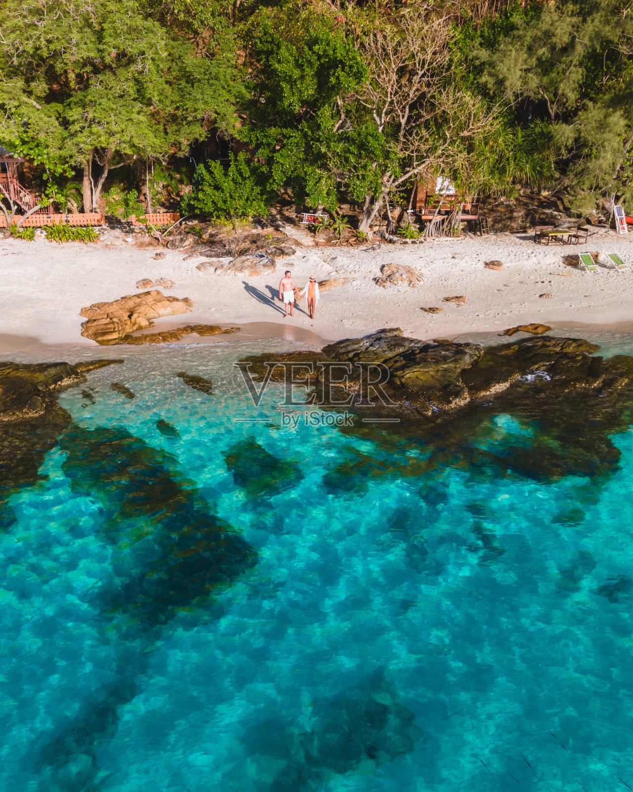 泰国萨美岛,无人机从泰国萨美岛上空俯瞰照片摄影图片