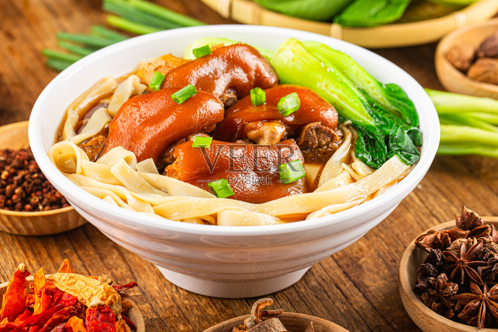 猪蹄面照片摄影图片