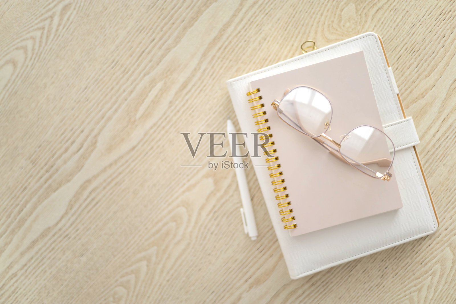 业务规划,时间管理,工作组织,概念堆栈,笔记本在木制桌面视图照片摄影图片