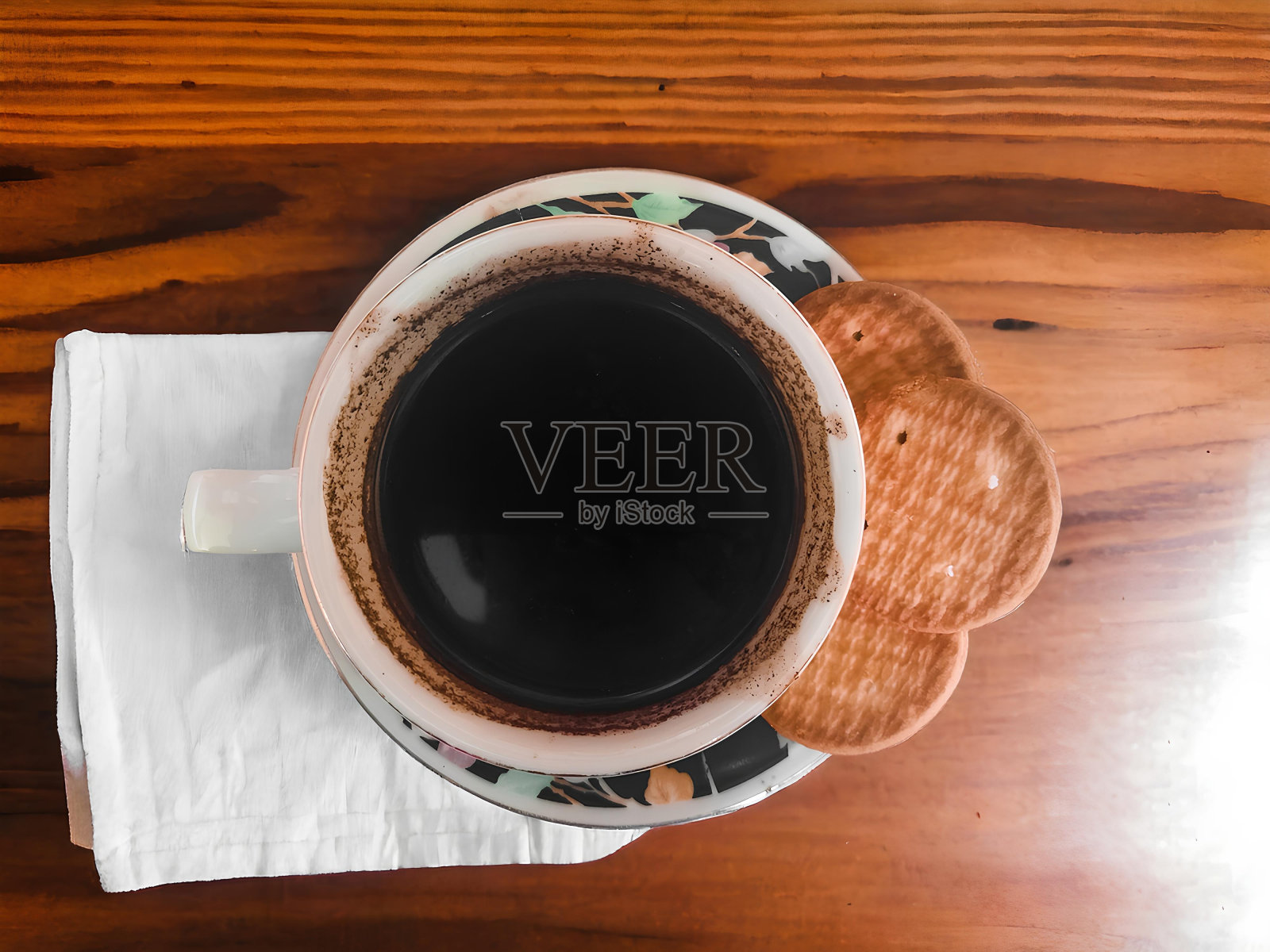 一杯咖啡和饼干照片摄影图片