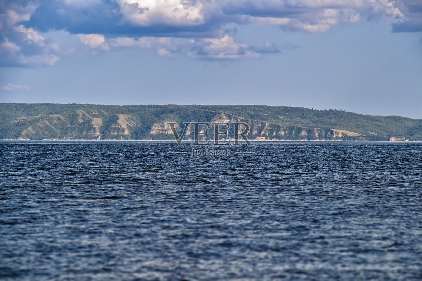 河的景色很好照片摄影图片