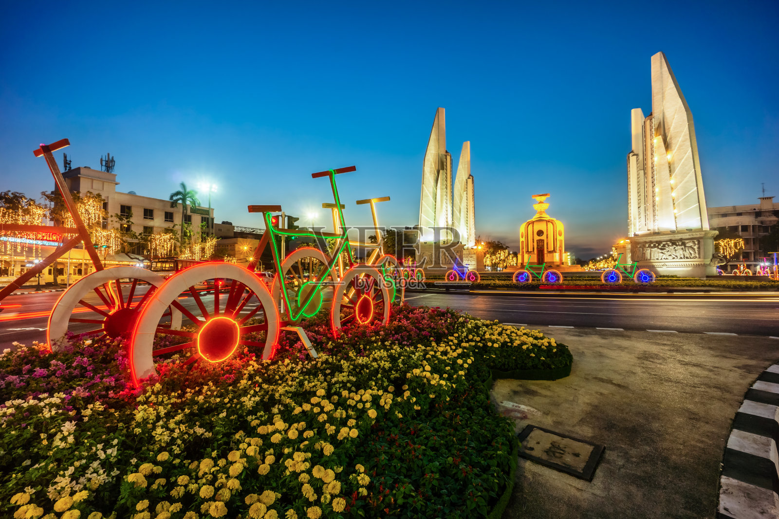 围绕民主纪念碑举办的自行车骑行活动的装饰。照片摄影图片