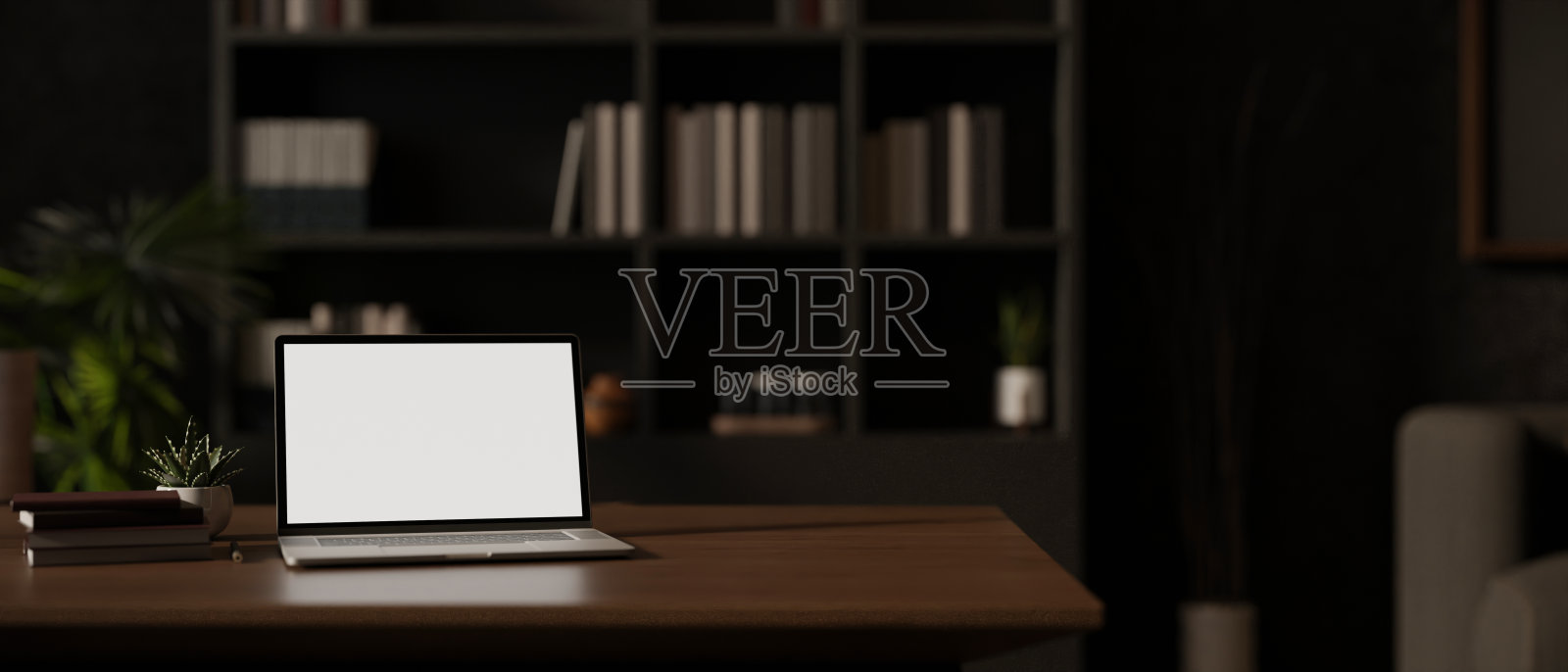 现代私人办公室硬木办公桌上的白屏笔记本电脑模型。照片摄影图片