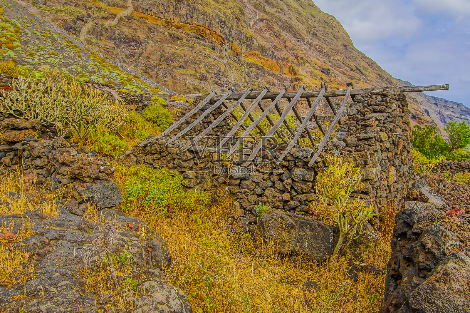 耶罗岛的废弃房屋照片摄影图片